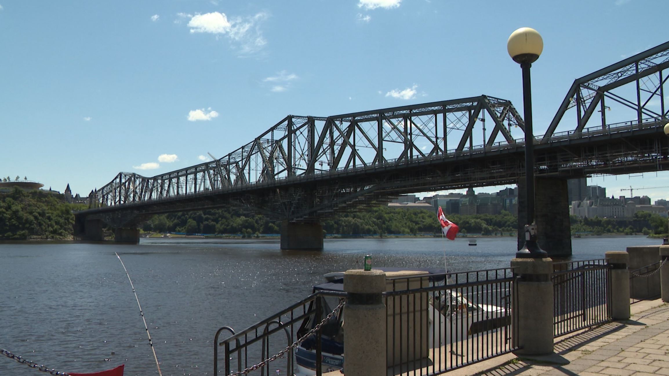 Pont Alexandra: la démolition inévitable, selon le fédéral - TVA Gatineau